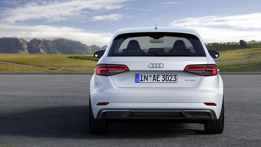  Audi A3 Sportback e-tron (8V) 2016 года  (фото 2 из 31)